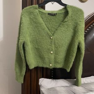 Beautiful 😻 sweater! New Never 👎🏼 worn must have😘